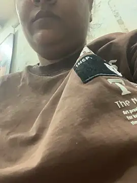 ClassyQueen online show from November 2025 05:08:02 AM