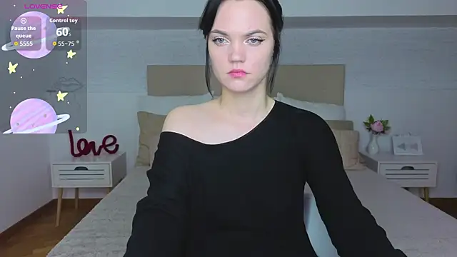 Camila 777  online show from November 2025 09:39:01 PM