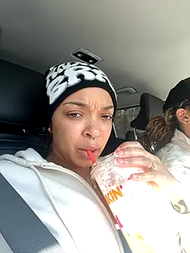 Spice1of1 online show from November 2025 06:28:02 PM