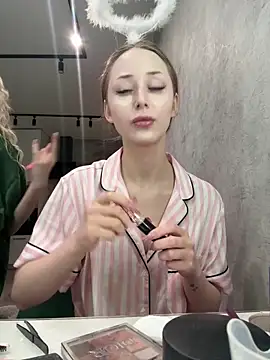 Snapshot of GraceSecrettt chatting on February 2026 04:54:01 PM GraceSecrettt online show from February 2026 04:54:01 PM