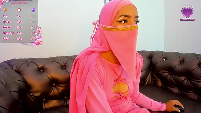 layla Habid online show from November 2025 08:21:02 PM