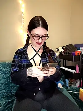 LaylaLucis online show from February 2026 11:20:01 PM