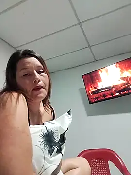 Paola-Lond online show from November 2025 02:14:02 AM