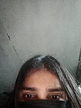 Suman yadav001 online show from November 2025 11:09:02 AM