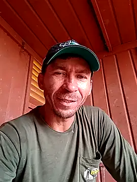 RobertoLuiz84 online show from January 2026 06:11:02 PM