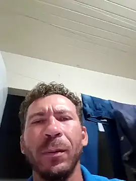 RobertoLuiz84 online show from February 2026 06:22:01 AM