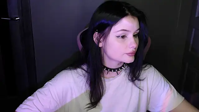 Snapshot of Moon_raven chatting on February 2026 02:29:02 AM Moon raven online show from February 2026 02:29:02 AM