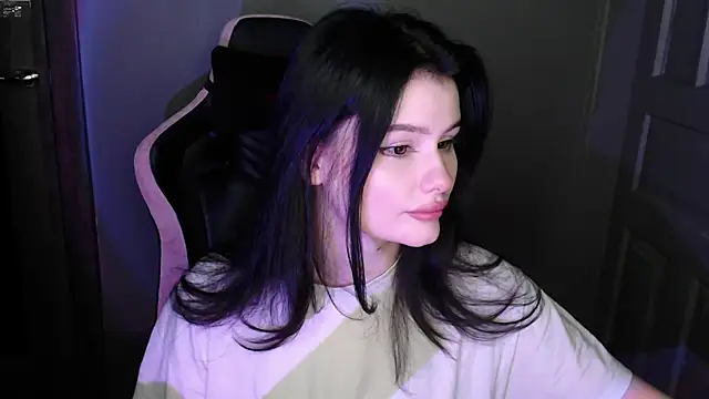 Snapshot of Moon_raven chatting on February 2026 11:33:01 PM Moon raven online show from February 2026 11:33:01 PM