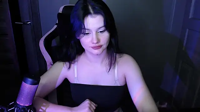 Snapshot of Moon_raven chatting on February 2026 07:33:02 PM Moon raven online show from February 2026 07:33:02 PM