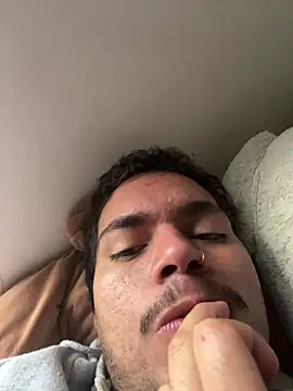 Snapshot of Henry_villa23 chatting on March 2026 08:35:02 PM Henry villa23 online show from March 2026 08:35:02 PM