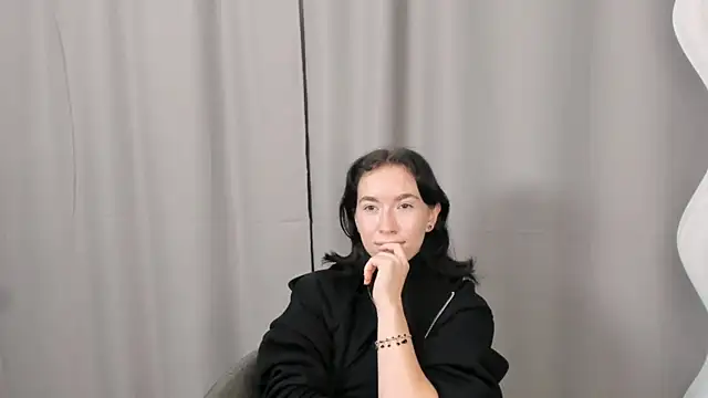 TheoHamborsky online show from November 2025 03:34:01 PM