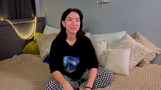 TheoHamborsky online show from November 2025 08:16:02 AM