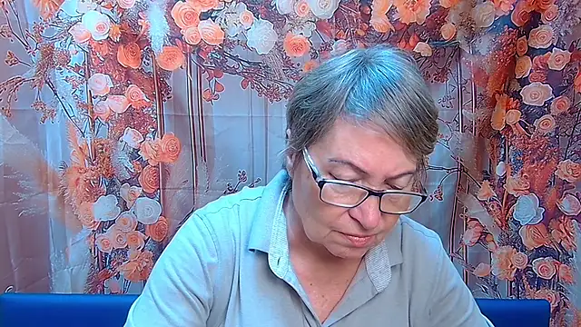 OlgaLuck online show from December 2025 06:07:01 AM