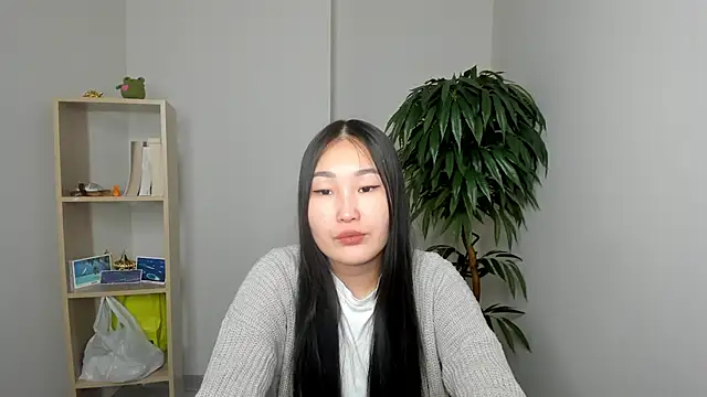 TiaraGaluski online show from November 2025 09:41:01 AM