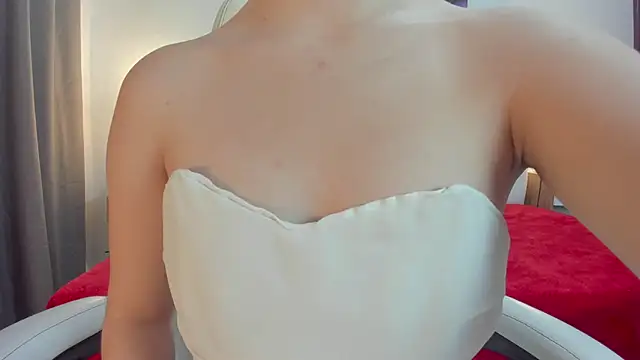 Snapshot of mask_red_girl chatting on May 2026 01:52:02 PM mask red girl online show from May 2026 01:52:02 PM