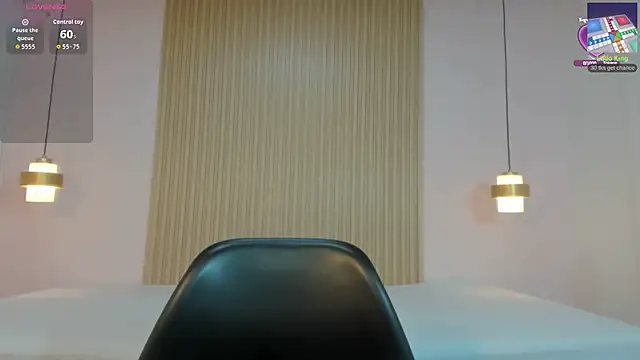 Snapshot of Izelevans chatting on February 2026 11:53:01 AM Izelevans online show from February 2026 11:53:01 AM