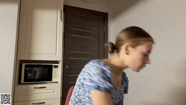 Snapshot of JessHunterti chatting on November 2025 02:28:01 PM JessHunterti online show from November 2025 02:28:01 PM