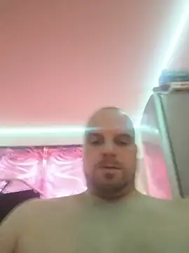 Phoenix2310 online show from May 2026 03:22:02 AM