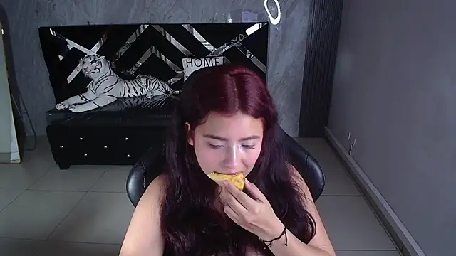 Kathicabell a online show from November 2025 07:59:02 PM