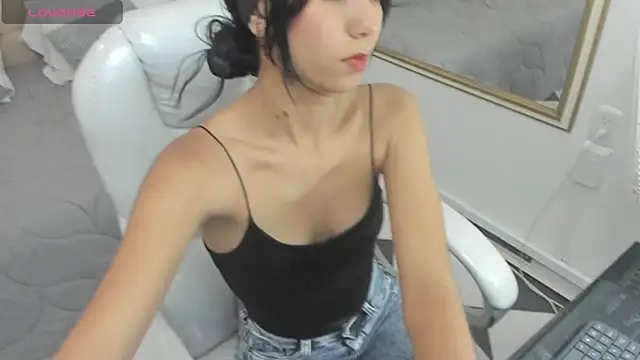 Gemma19  online show from December 2025 12:38:02 AM