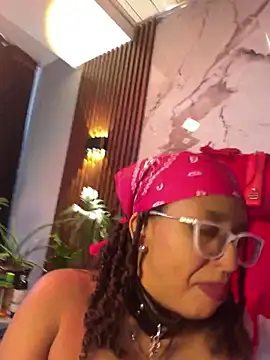 Snapshot of lilith-Y-Asmodeo chatting on January 2026 07:23:01 PM lilith-Y-Asmodeo online show from January 2026 07:23:01 PM