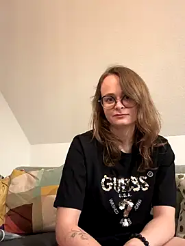 norafack33 online show from December 2025 04:45:02 PM