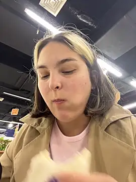 Snapshot of KateBurlesk chatting on November 2025 09:11:01 AM KateBurlesk online show from November 2025 09:11:01 AM