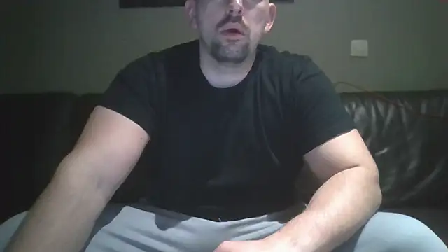 DeeLouLou online show from November 2025 05:44:01 AM