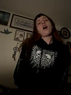 ashtrayhaterz online show from November 2025 01:33:02 PM