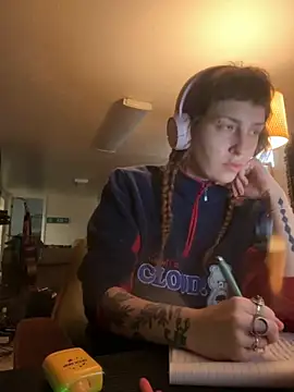 ashtrayhaterz online show from November 2025 07:48:02 PM