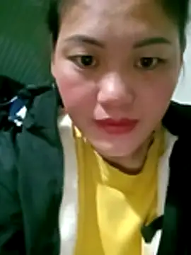 lynae-0 online show from November 2025 05:58:02 PM