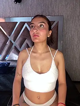 ZoeJohnson Pink online show from November 2025 12:49:02 PM