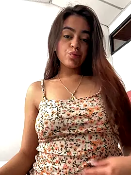 KityOlivia online show from November 2025 02:17:02 PM