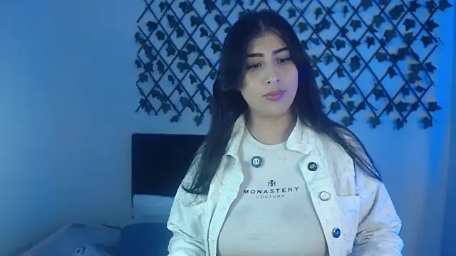 dulcinea77gp online show from February 2026 03:25:02 AM