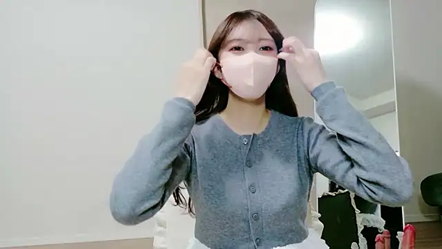 Snapshot of alicechan_v chatting on June 2026 11:25:01 AM alicechan v online show from June 2026 11:25:01 AM