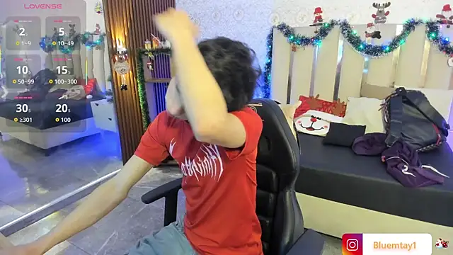 Snapshot of kaelwolf_tay chatting on December 2025 07:30:02 PM kaelwolf tay online show from December 2025 07:30:02 PM