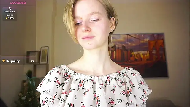 ToyaPletz online show from March 2026 04:01:02 PM