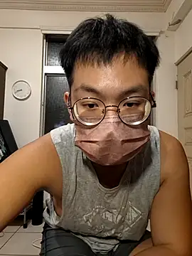 Snapshot of MIKE0706HAPPY chatting on November 2025 02:17:01 PM MIKE0706HAPPY online show from November 2025 02:17:01 PM