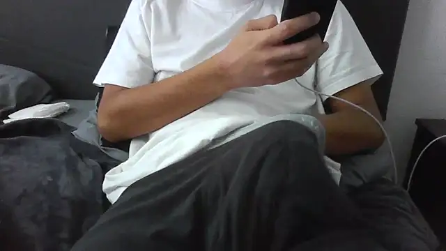 latinman7944 online show from April 2026 11:47:02 PM