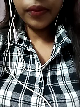 simmi02 online show from November 2025 09:03:02 PM