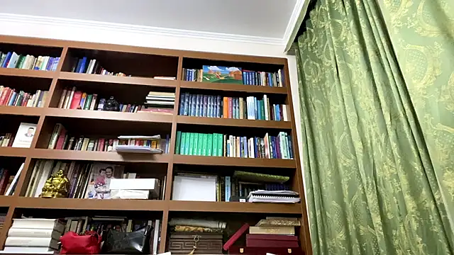 LinaClous online show from January 2026 01:26:02 PM