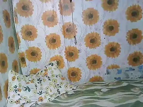 Smilinglovely online show from March 2026 06:23:02 PM