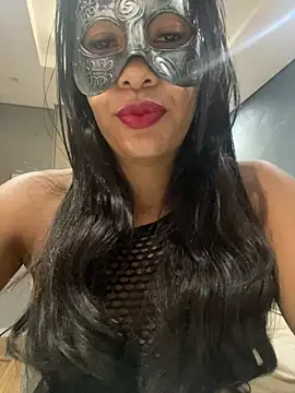 LunnaMaska online show from January 2026 01:40:01 AM