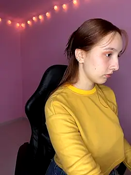 Davne  online show from November 2025 09:07:01 PM