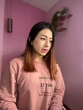 MaddieHunter online show from November 2025 01:14:02 PM