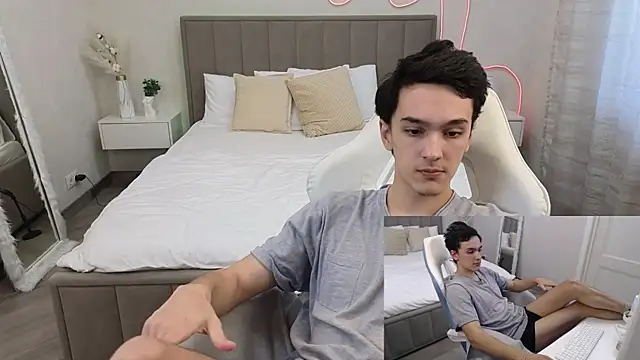 MoonlinSkinn online show from January 2026 08:07:02 AM