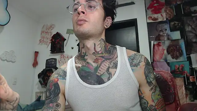 CryBoy13 online show from December 2025 03:55:01 AM