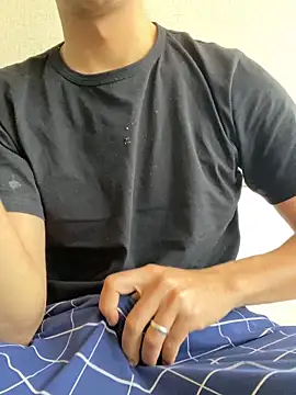 Snapshot of Kralenes2133 chatting on November 2025 08:17:02 AM Kralenes2133 online show from November 2025 08:17:02 AM