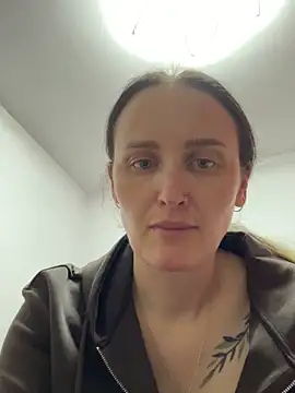 TomilaSi online show from December 2025 08:25:01 PM