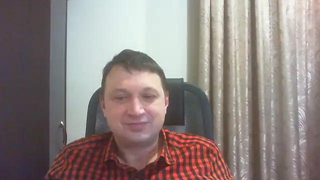 Snapshot of Storm_Velvet chatting on December 2025 12:14:02 PM Storm Velvet online show from December 2025 12:14:02 PM